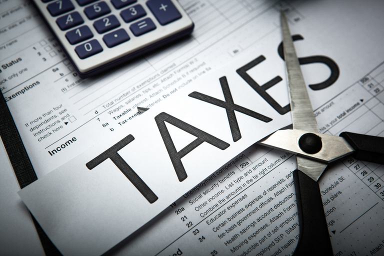 States continue cutting income tax, beating Oklahoma
