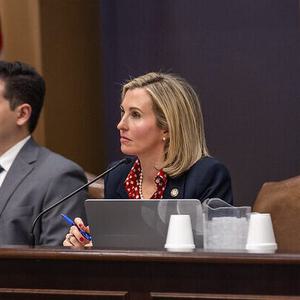 Kristen Thompson solemn Legislative Service Bureau